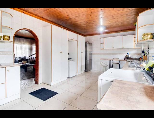 4 BEDROOM HOUSE FOR SALE IN RIVERLEA